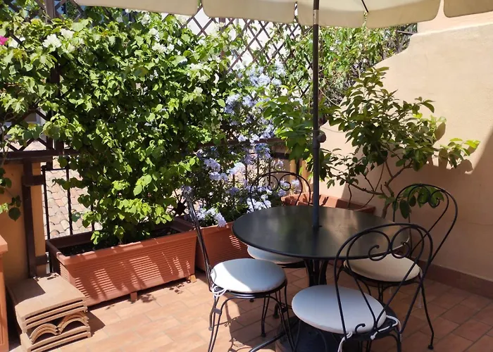 Terrace Penthouse Apartment *